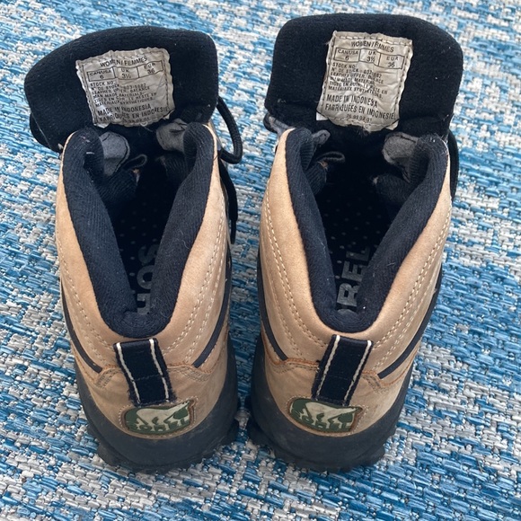 Sorel hiking boots, leather, Sz 6 - Picture 4 of 5